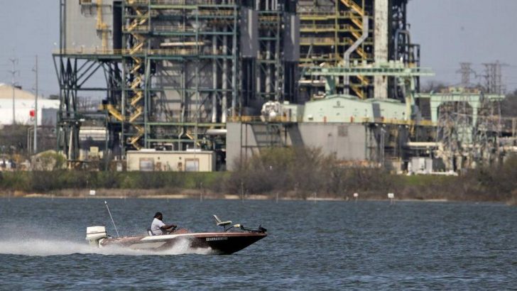 BlueStone drops bid to drill Lake Arlington injection well